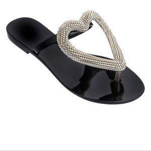 The Jelly Heart Sandals are the perfect everyday sandals.